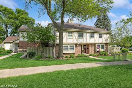 886 Bristol Dr Barrington, IL 60010