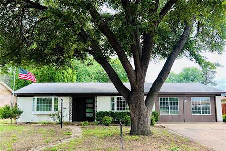 2916 Sinbad Trail Farmers Branch, TX 75234