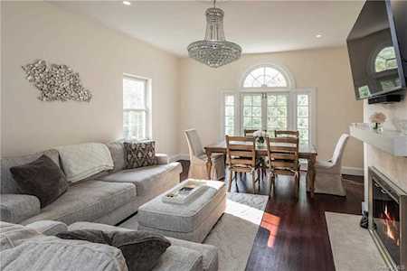 15 Meadow Avenue #5 Bronxville, NY 10708