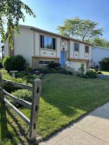 6S050 Park Meadow Dr Naperville, IL 60540