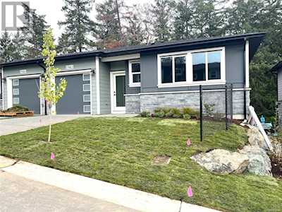 1943 West Park Lane View Royal, BC V9B3R9