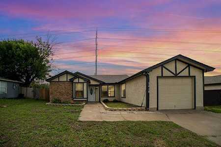 5410 Creek Valley Drive Arlington, TX 76018