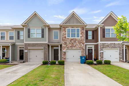 3925 Cannonsgate Ln Murfreesboro, TN 37128