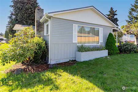 3015 Trenton Ave NE Bremerton, WA 98310