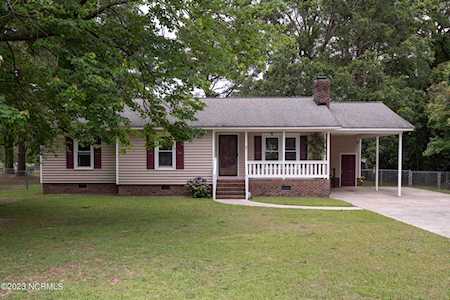 2221 Meadowglenn Road Greenville, NC 27858