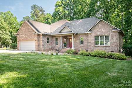 2552 Las Brisas Ln Denver, NC 28037