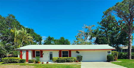 4 Oakwood Dr N Englewood, FL 34223
