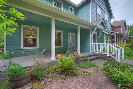 10685 NE Kingston Meadows Circle Kingston, WA 98346
