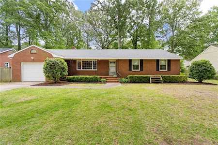 217 Woodford Dr Chesapeake, VA 23322