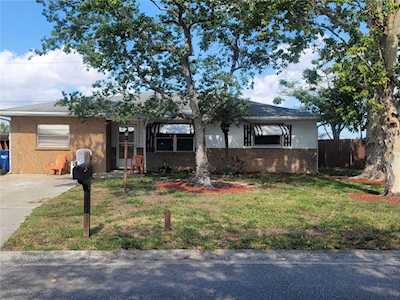 112 64th St NE Bradenton, FL 34208