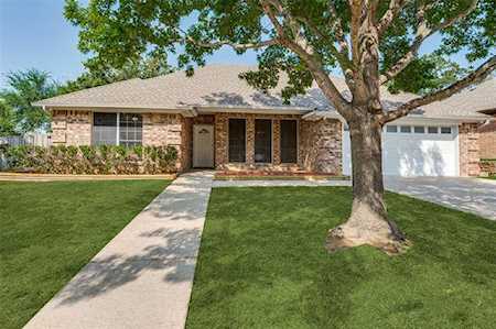 9301 Weeping Willow Drive North Richland Hills, TX 76182