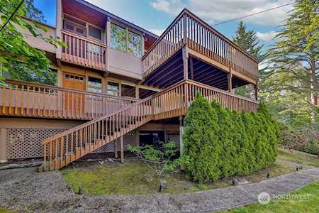 3430 76th Ave SE Mercer Island, WA 98040