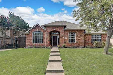 121 Fallbrook Drive Murphy, TX 75094