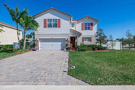 50 Palmetto Lane Royal Palm Beach, FL 33411