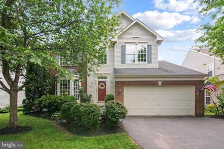26097 Springdale Dr Chantilly, VA 20152