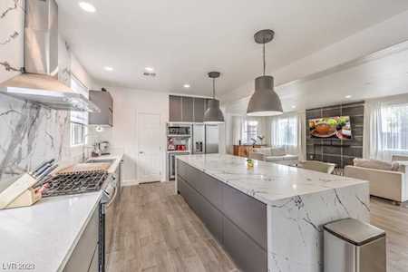 779 Royal Course Ct Las Vegas, NV 89148
