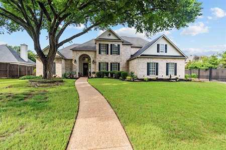 919 Edgemeer Lane Southlake, TX 76092