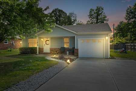 1610 Plantation Dr Martinsville, IN 46151