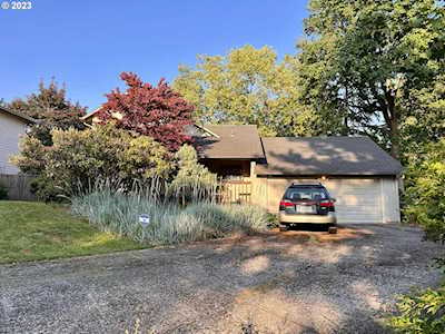 2703 SE 138th LOOP Vancouver, WA 98683
