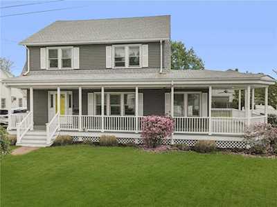 15 Fordson Ave Cranston, RI 02910