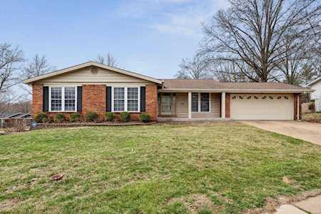 1209 Beaver Creek Rd Chesterfield, MO 63017