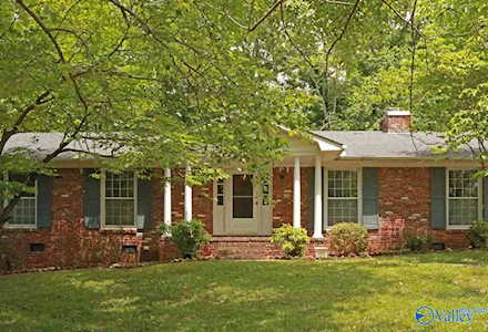 8004 SE Greenwillow Court Huntsville, AL 35802