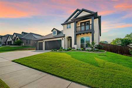 915 Royal Court Mansfield, TX 76063