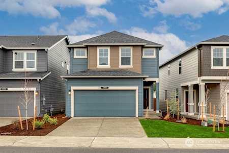 18790 Lipoma Place E #1004 Puyallup, WA 98374