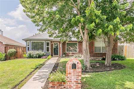 5816 Timbercrest Drive Arlington, TX 76017