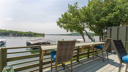 1228 Timber Ridge Rd Sunrise Beach, MO 65079