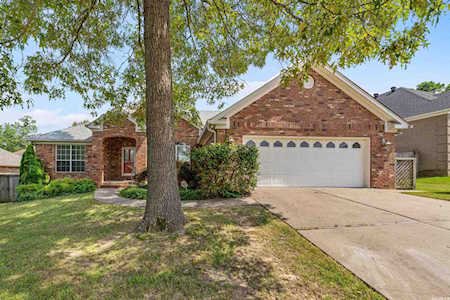 103 Cypress Dr Maumelle, AR 72113