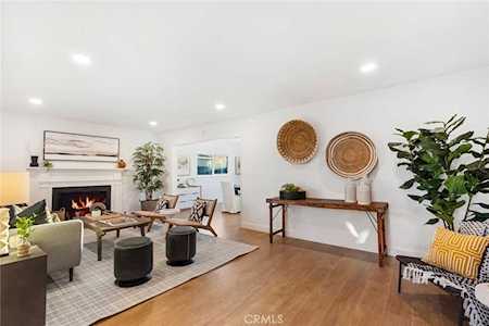 2225 San Vicente Ave Long Beach, CA 90815