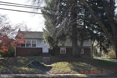932 Woodlane Rd Mount Holly, NJ 08060