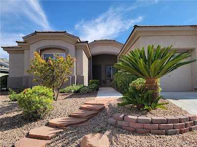10533 Regal Stallion Ave Las Vegas, NV 89135