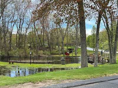 10 Shadowbrook Ln #45 Milford, MA 01757