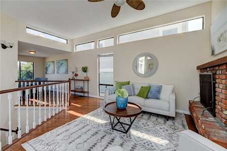 1860 Pacific Coast Hwy #A Hermosa Beach, CA 90254