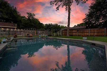 2116 Meadowlake Court Arlington, TX 76013
