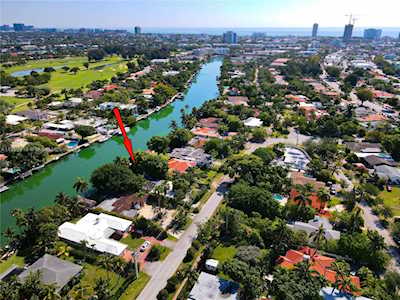 1541 Calais Dr Miami Beach, FL 33141
