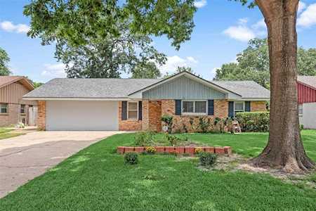 10406 Eddystone Dr Houston, TX 77043