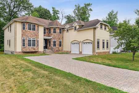 5 Troy Street Edison, NJ 08820