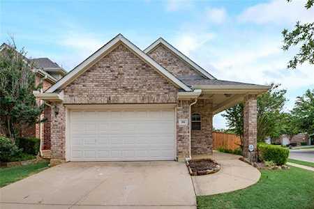 300 Conroe Circle Argyle, TX 76226
