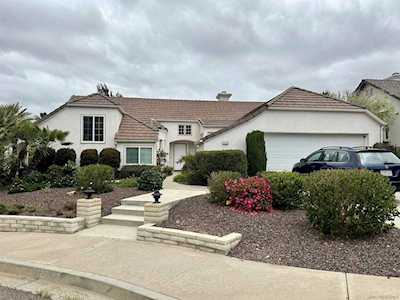 1212 Las Nubes Ct. San Marcos, CA 92078
