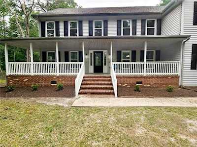 1748 Shillelagh Rd Chesapeake, VA 23323