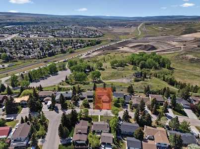 126 Chinook Dr Cochrane, AB T4C1E2