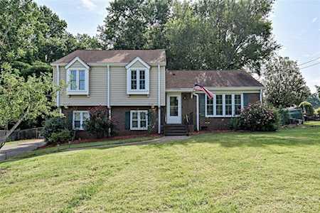 1229 Huntsmoor Dr Gastonia, NC 28054