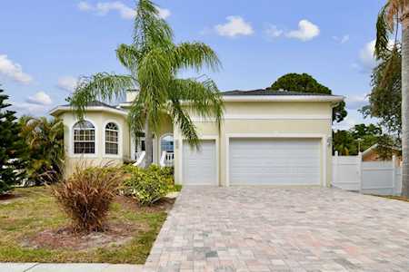 812 Eunice Dr Tarpon Springs, FL 34689