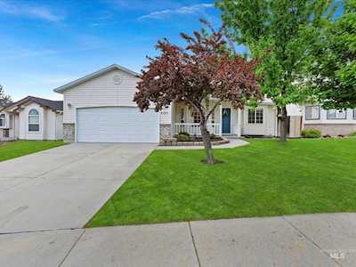 6001 S Tulip Pl Boise, ID 83716-7020