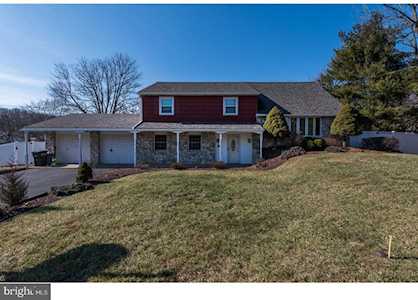 715 Spring Hill Rd Feasterville Trevose, PA 19053