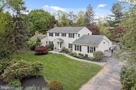 906 Old State Rd Berwyn, PA 19312