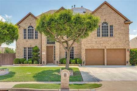2203 Coopers Hawk Court Grand Prairie, TX 75052